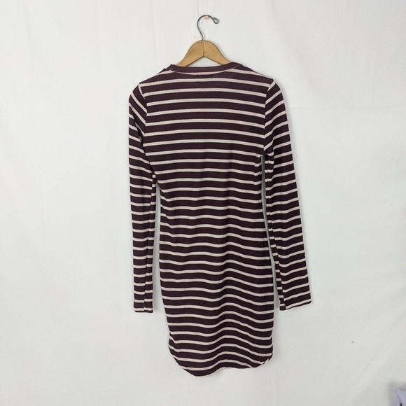 Medium Long Sleeved Stripes Dress - Picture 2 of 4
